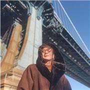 A highly skilled and experienced multilingual expert